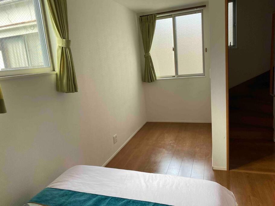 Apartamento 5ldk3toilets: 最近の駅6分・スカイツリー電車1分・浅草電車4分・nrt電車60分 *